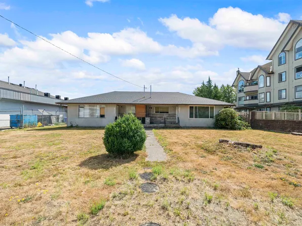 12466 191b St, Pitt Meadows, BC V3Y 2J3