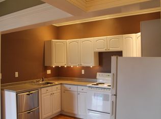 27 Deering St #4, Portland, ME 04101