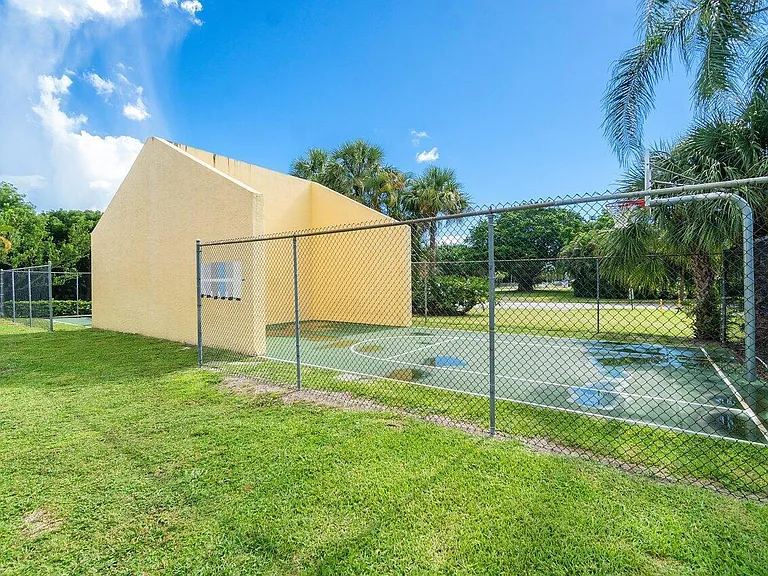 16422 Straw Way — Photo 31
