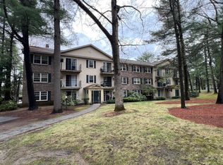 5 Autumn Leaf Dr APT 16, Nashua, NH 03060