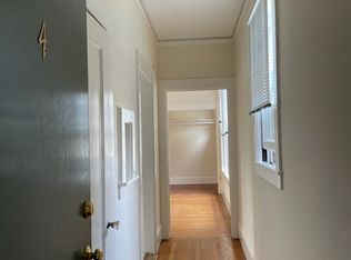 457 40th St APT 4, Oakland, CA 94609