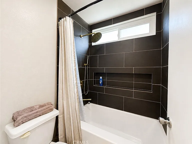 2703 S Fern Ave — Photo 14