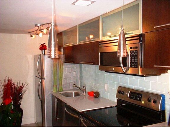 3rd image of 1660 NE 135th St APT 2