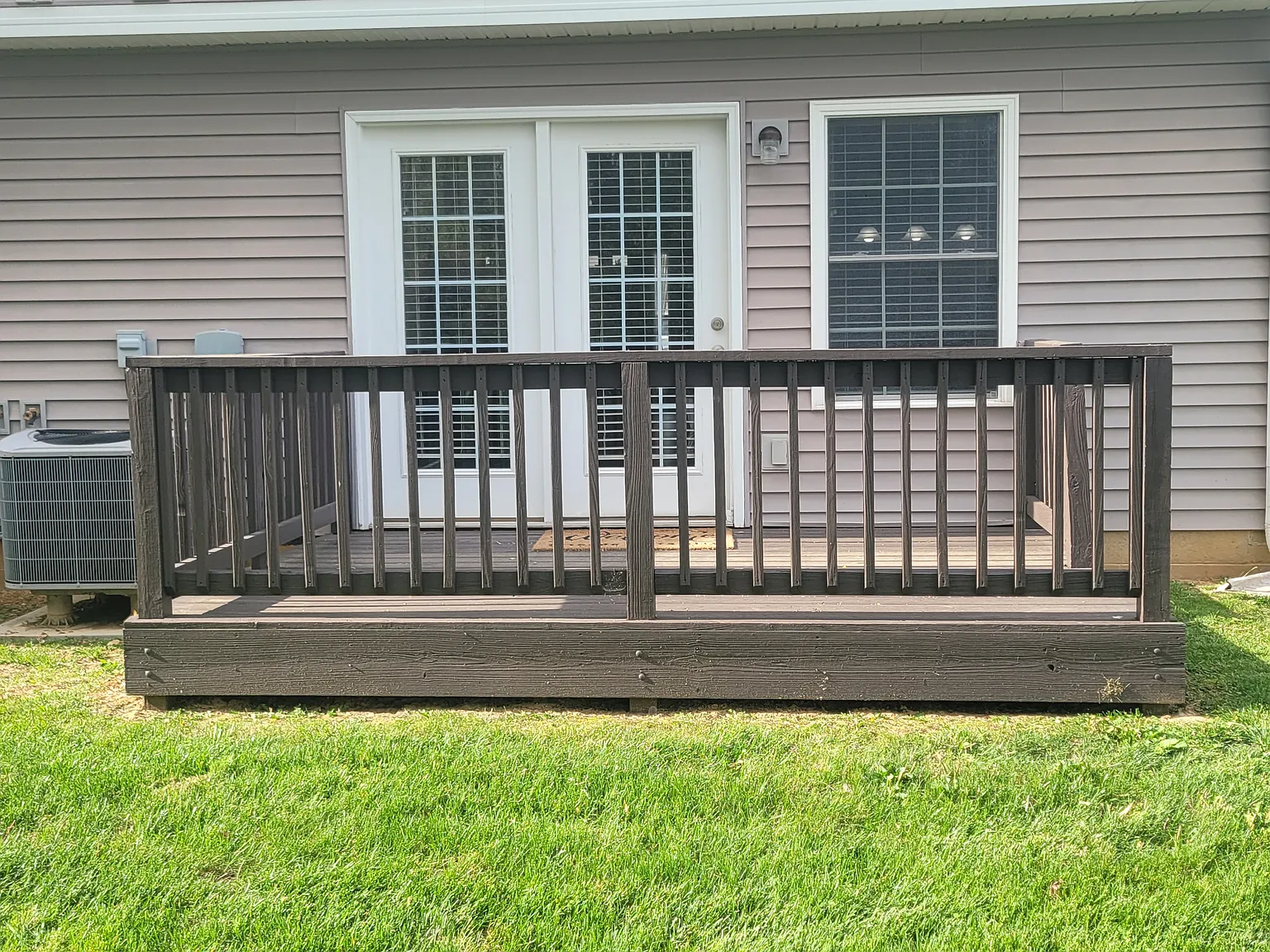 3 bed, 2.5 bath, 1551 sqft, $2,100 — Photo 2