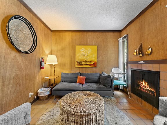 4th image of 3115 N Lake Blvd #16