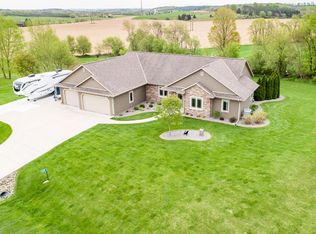 N3101 Drumlin Dr, Neosho, WI 53059