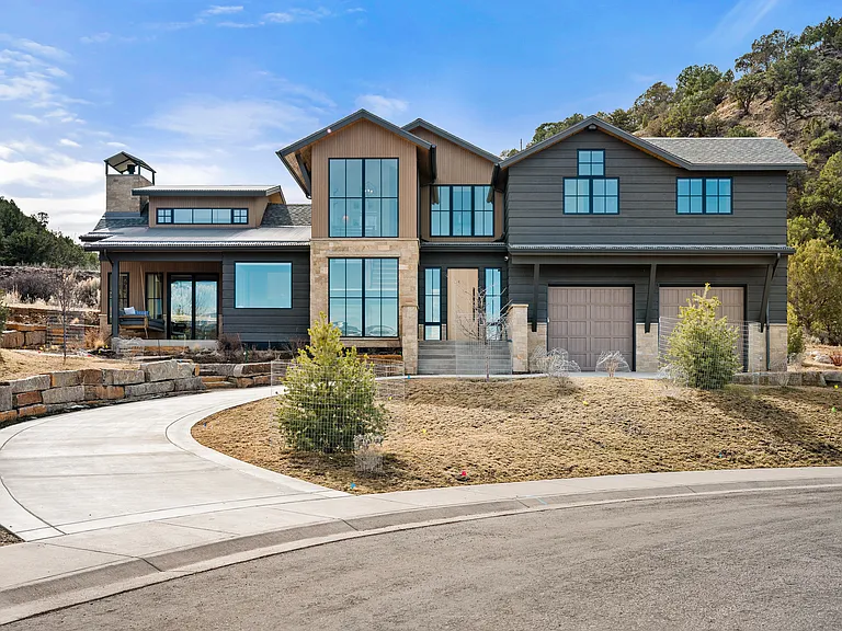 117 Bowles Dr — Photo 4