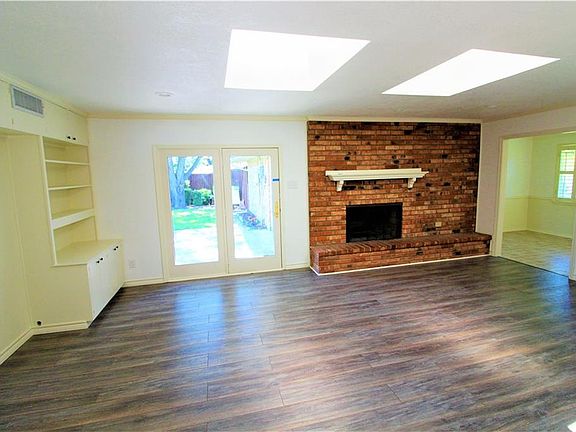 4th image of 1808 Northcrest Dr