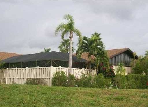 2nd image of 5585 Eagle Lake Dr
