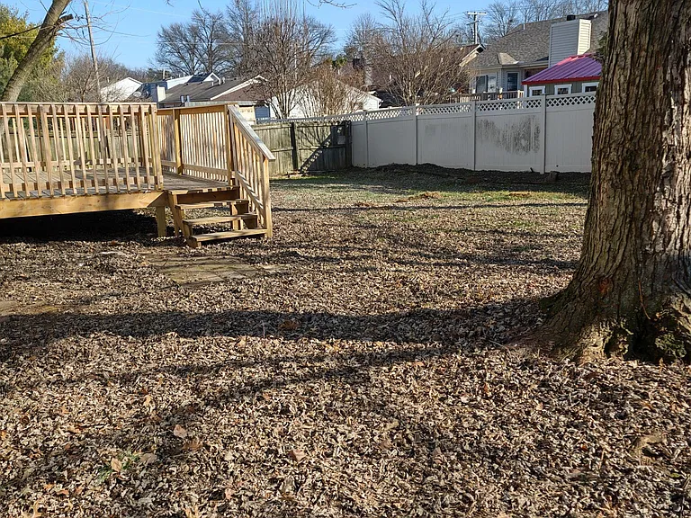 2911 Velden Dr — Photo 17