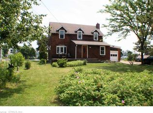 68 Sunset Beach Rd, Branford, CT 06405