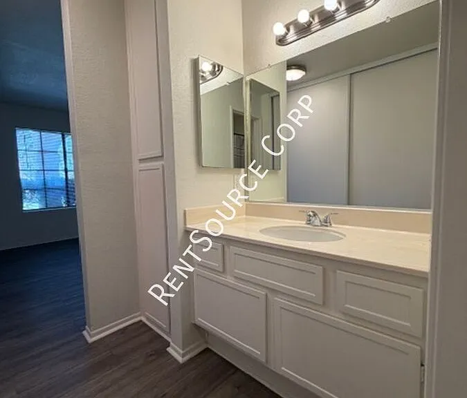 2554 Olive Dr #117 — Photo 12