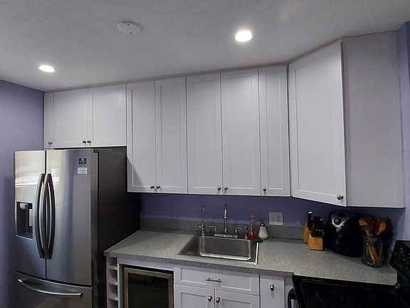 4th image of 1432 S Lakeside Dr APT 5