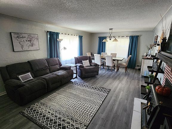 2nd image of 1140 Darlene Dr
