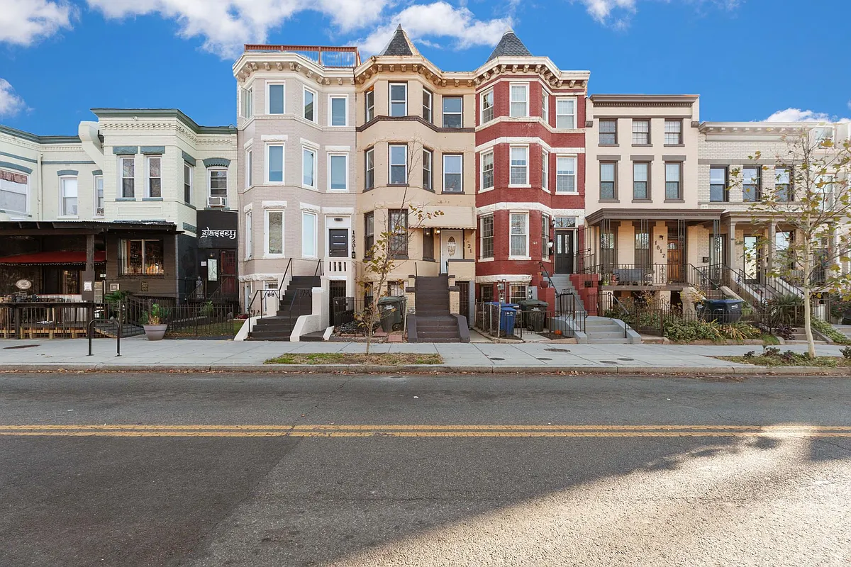 Building Photo - 1621 1st St NW #1