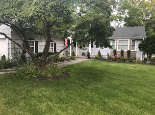 104 Foxdale Ln, Port Jefferson, NY 11777