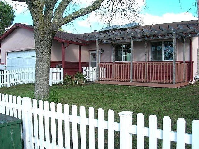 2nd image of 1078 Sparrow Ln