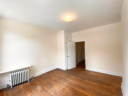 2nd image of 564 Amsterdam Ave APT 2D