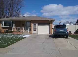 12 Sandra Dr, Lackawanna, NY 14218