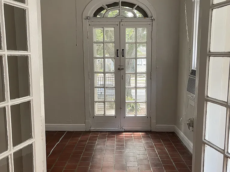 7819 Saint Charles Ave — Photo 12