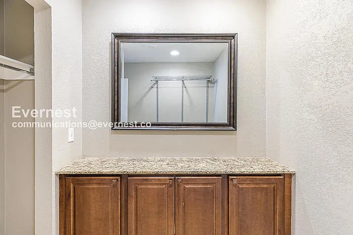 1243 N Washington St #402 — Photo 17