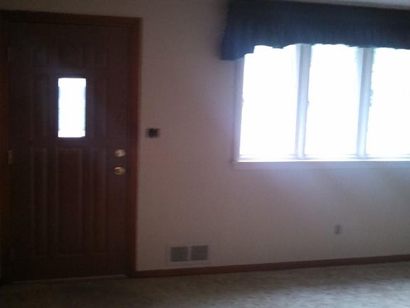 3rd image of 1533 Lynn Ave