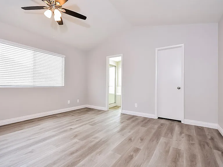 1915 Casa Verde Dr — Photo 9