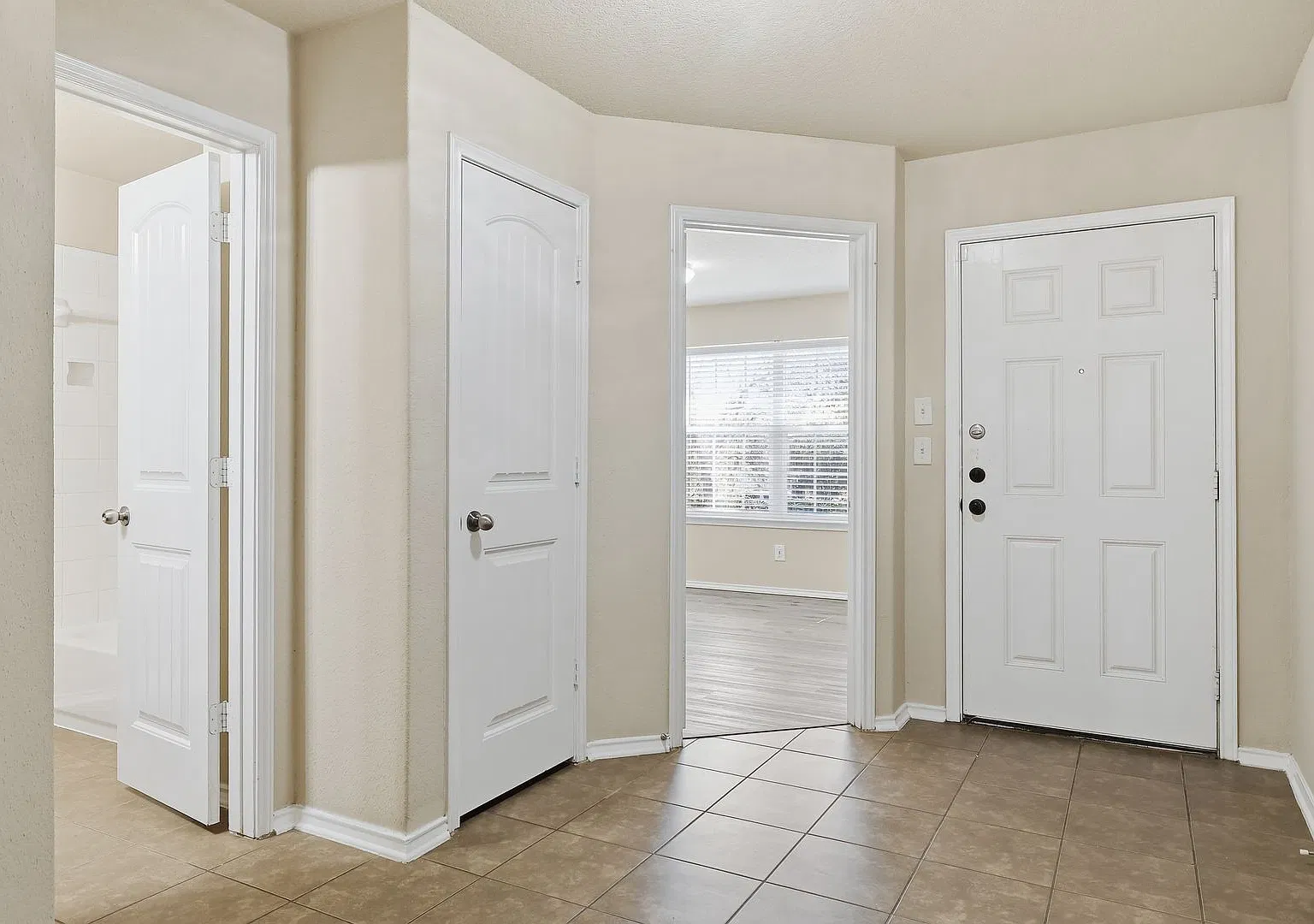 Carpet-Free Home with Granite Countertops & Luxury-Style Primary Suite — Photo 2