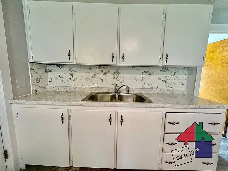 6 River St #8 — Photo 3
