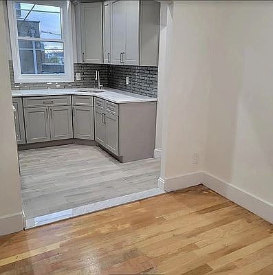 2nd image of 1602 E 53rd St Floor 2