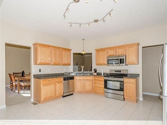 5th image of 7329 Hargus Dr