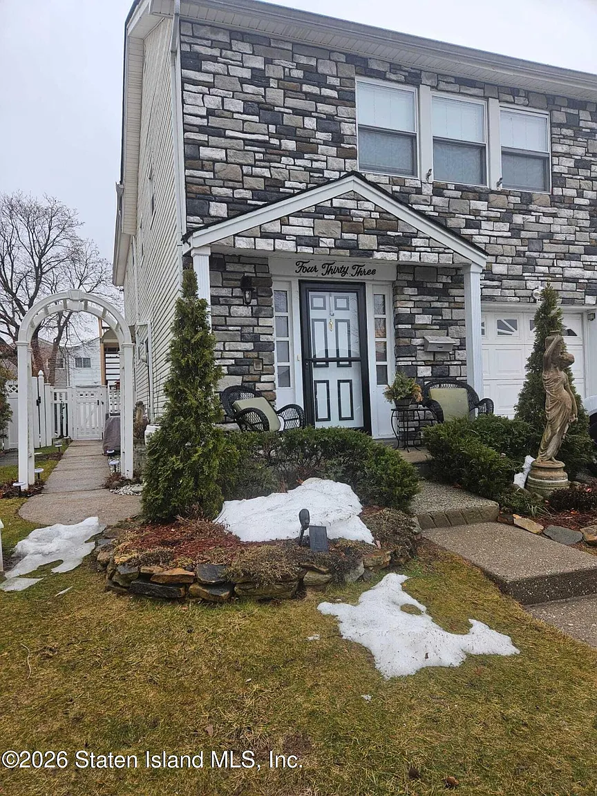 433 Barlow Ave photo 1