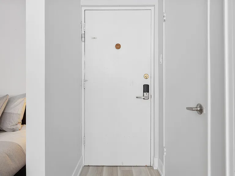 280 Laurier Ave E — Photo 4