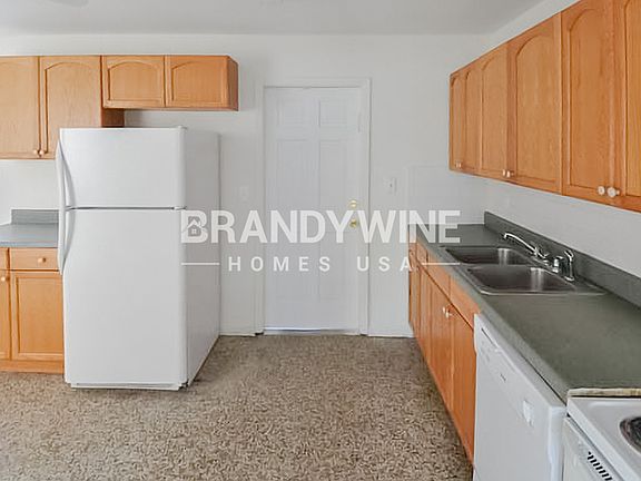 4th image of 6215 N Coolidge Ave