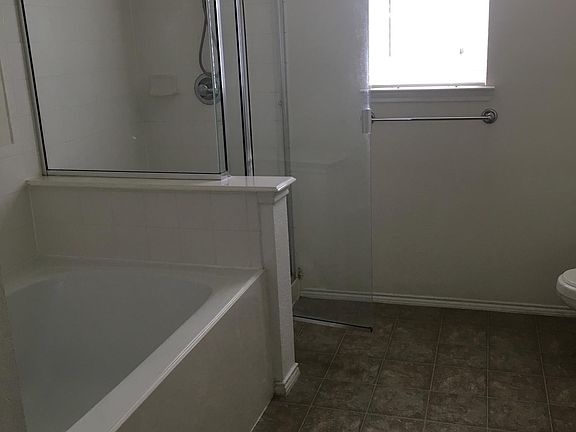 4th image of 2606 Skyview Knoll Ct