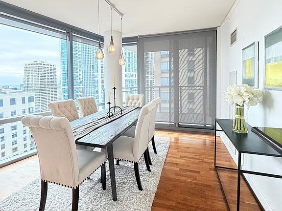 4th image of 450 E Waterside Dr Unit 2708