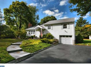 28 Morningside Ct, Pennington, NJ 08534