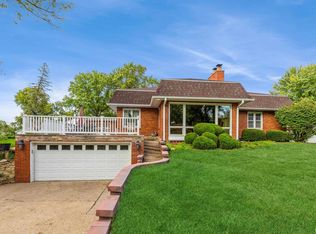 1114 2nd Ave S, Clinton, IA 52732