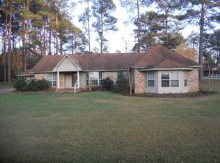 19 Heatherwood Dr, Laurel, MS 39440