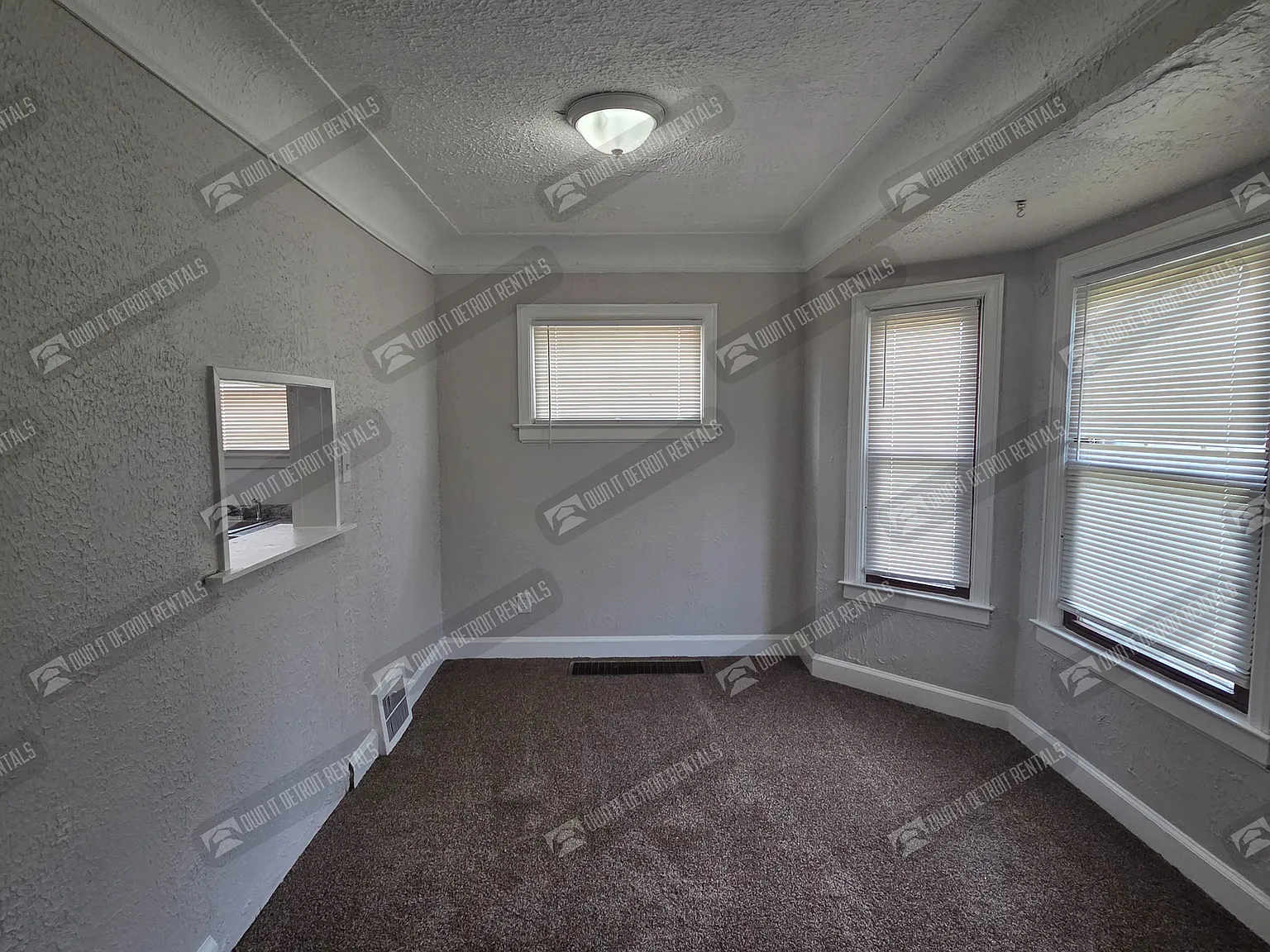 Bungalow 3B — Photo 3