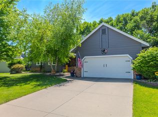 1114 NW Parkridge Dr, Ankeny, IA 50023
