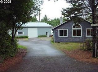 87998 Woodlands Dr, Florence, OR 97439