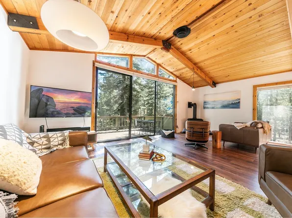 11790 Mougle Ln, Truckee, CA 96161