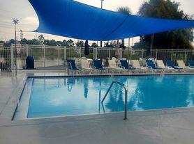 1400 Gandy Blvd N