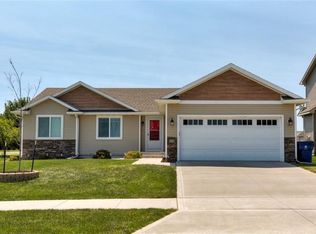 812 SE 15th St, Grimes, IA 50111