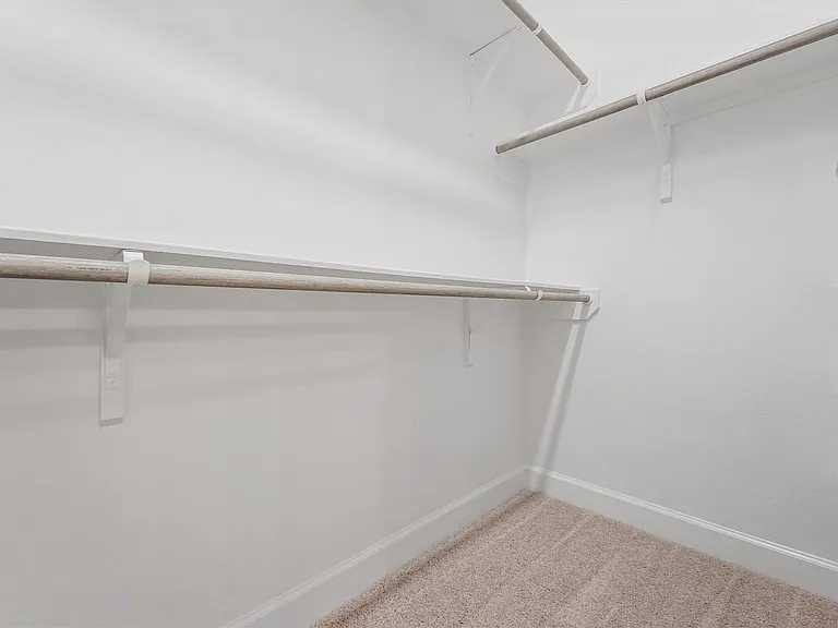 10518 William Park Dr — Photo 10