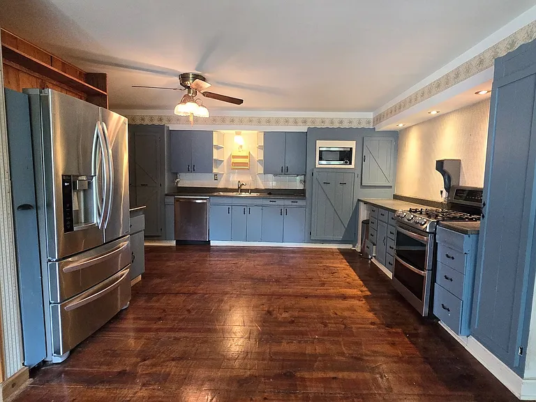600 Dewey St — Photo 2