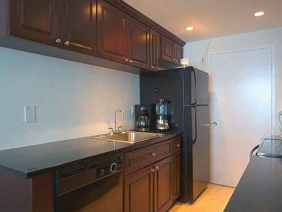 3rd image of 1250 West Ave #111N