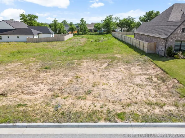 2516 E 135th Dr S, Bixby, OK 74008