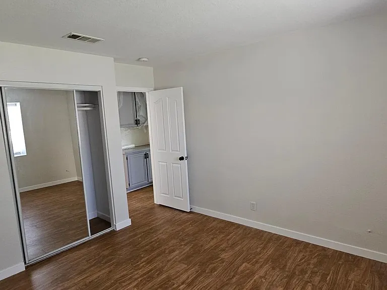 424 E Avenue J11 — Photo 28